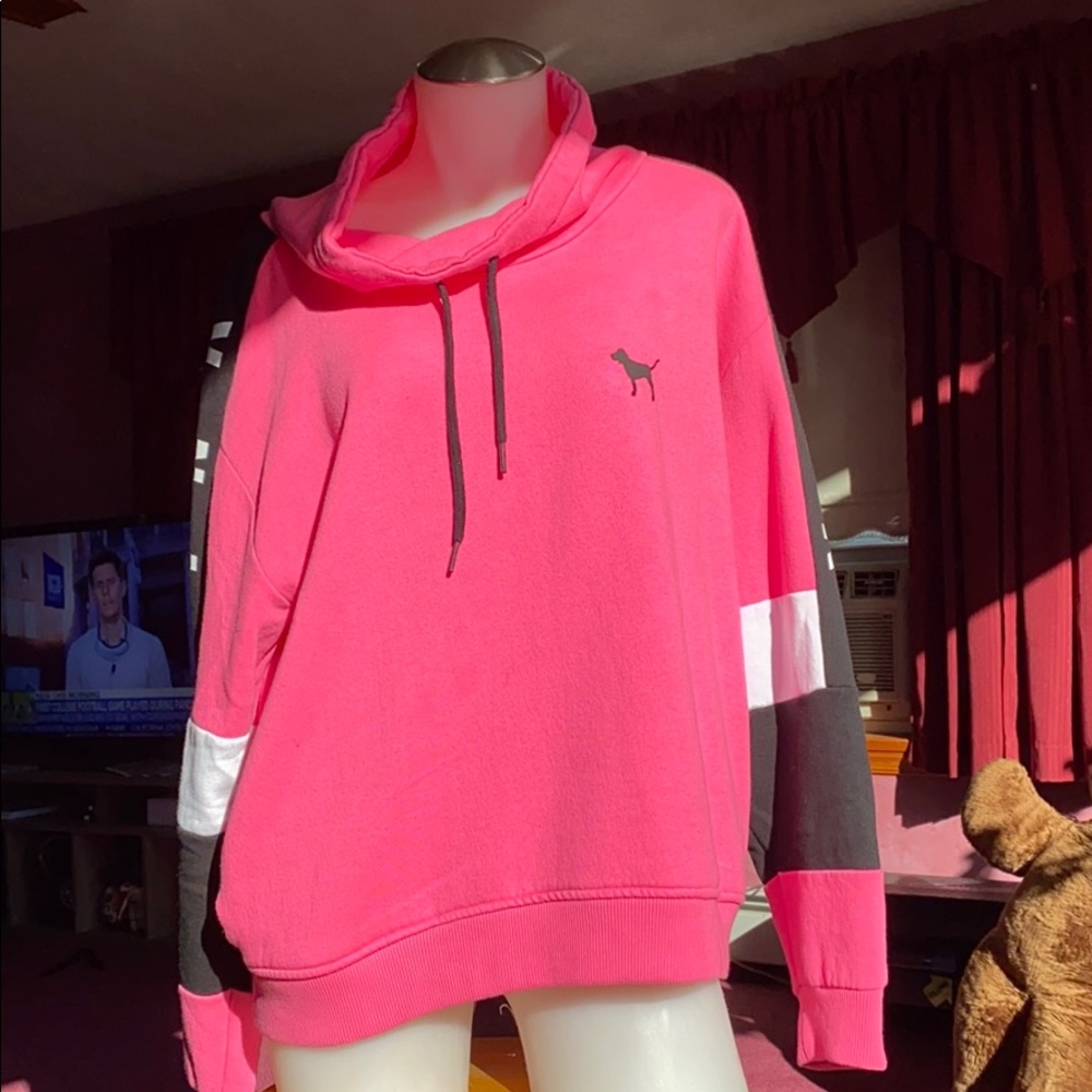 VS pink hoodie